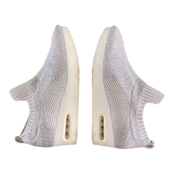 DKNYC Shoes - DKNY women Angie fabric low top slim on sneakers size 6